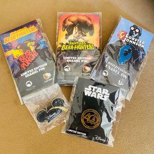 Bundle of 5 collector's pins